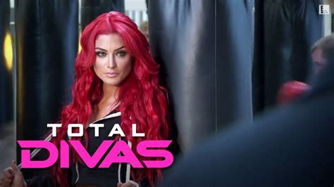 Rosa Mendes Appears Topless In New Total Divas Trailer