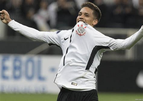 3,127,887 likes · 1,993 talking about this. Carille vê Pedrinho com potencial para brilhar até na ...