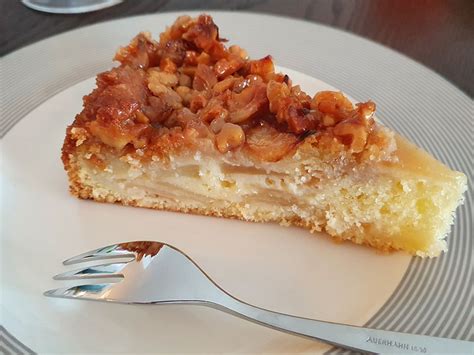 Apfelkuchen mit Walnuss