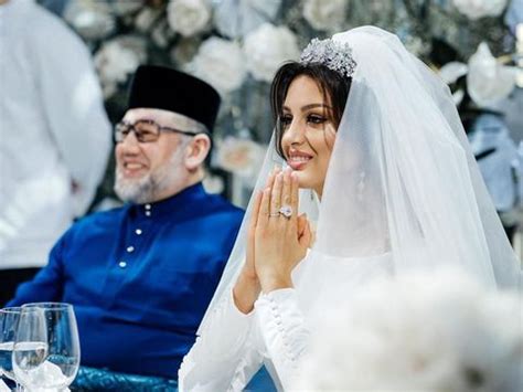 Rihana oksana bekas isteri kepada sultan kelantan sambut birthday putera ismail leon yang ke 2. Bercerai dari Sultan Kelantan, Miss Moscow Minta Rumah ...