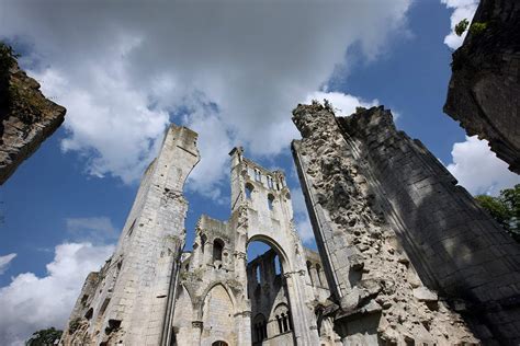 Abbaye De Jumièges Plus Belle Ruine De France Normandie Tourisme