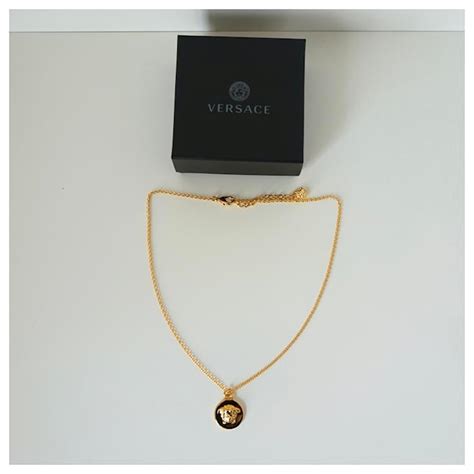 Versace Medusa Anhänger Halskette Golden Metall Ref166129 Joli Closet