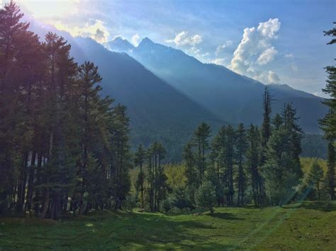 5 Famous Places In Jammu And Kashmir To Unwind Skyview By Empyrean