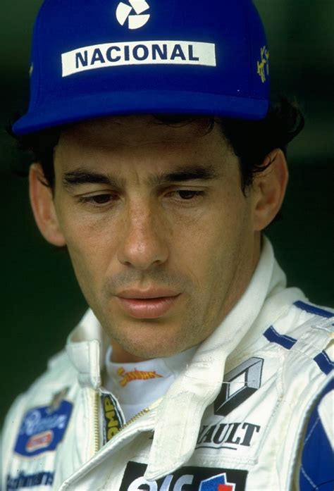 Read this biography to learn more about his childhood, life, achievements and timeline. Ayrton Senna - Williamspédia - GP Séries
