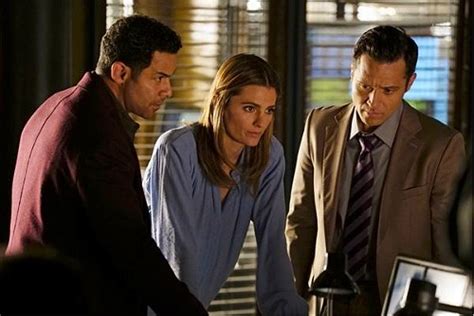 Castle Season 8 Stana Katic And Rest Of Cast Are On Board