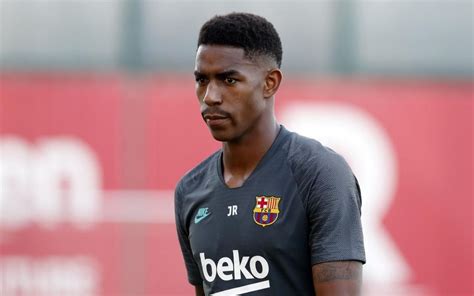 Junior firpo's price on the xbox market is 1,900 coins (41 min ago), playstation is 850 coins (41 min ago) and pc is 800 coins (25 min ago). Junior Firpo, baja para el Barça-Inter