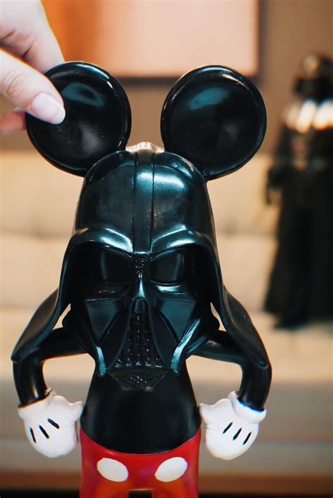 Estátua Mickey Vader Disney E Star Wars By Russ Toyshow Tudo De