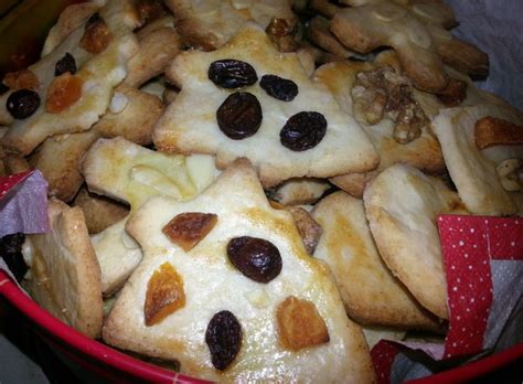 Koláč, diminutive koláčky) is a type of sweet pastry that holds a portion of fruit surrounded by puffy dough. 21 Best Ideas Slovak Christmas Cookies - Most Popular ...