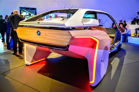 BMW Unveils Its Crazy Self Driving Future Concept Car At CES