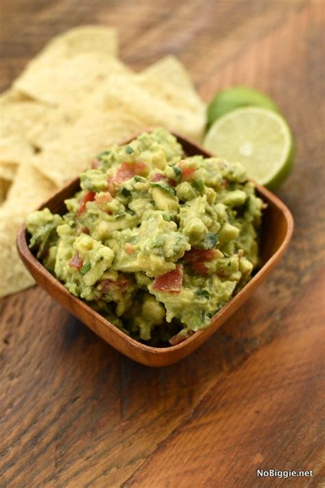 An easy guacamole recipe with some simple ingredients makes for the perfect addition to tortillas and salad we serve our guacamole with chips, which makes each serving provide 256 calories. The Best Guacamole Recipe | NoBiggie (With images) | Best guacamole recipe, Guacamole recipe ...