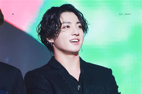 I'm younger than you 9 years…. Hairstyle Of BTS's JungKook During 'Lotte Family Concert ...