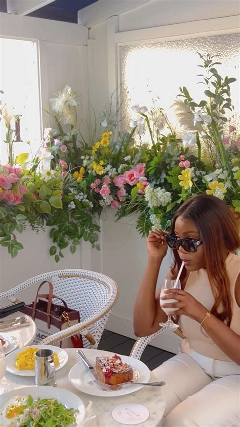 Cute Cafes In Dc Brunch Outfit Ideas Minimalist Outfits For CafÉs