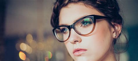 Manfaat Kacamata Anti Radiasi Yang Perlu Diketahui