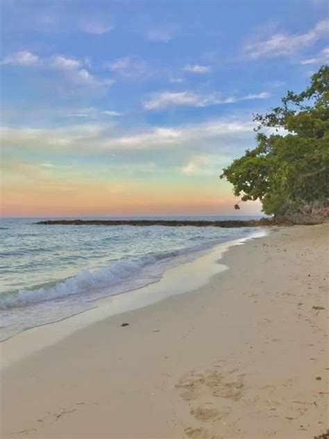 6 Beautiful Public Beaches In Cebu South