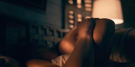 Sydney Sweeney Sex Scene And Defloration From The Handmaid Free