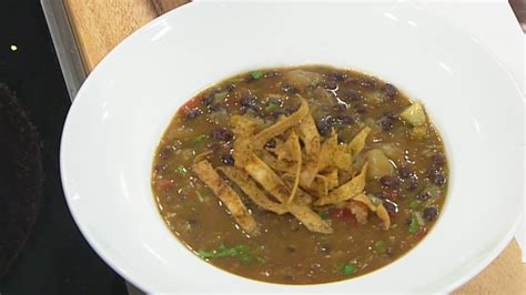 La Receta Sopa De Frijoles Video Univision Puerto Rico Wlii Univision