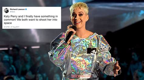 Katheryn elizabeth katy hudson (born october 25, 1984), known by her stage name katy perry, is an american singer, songwriter, businesswoman, philanthropist, and actress. Katy Perry's Space-Themed VMAs 2017 Opening Monologue Was ...