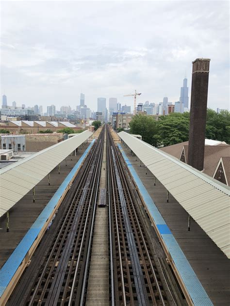 Chicago L train tracks | Train tracks, Chicago l, Railroad tracks