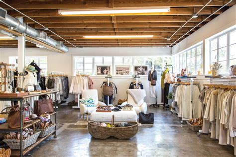 How To Design And Decorate A Clothing Retail Store