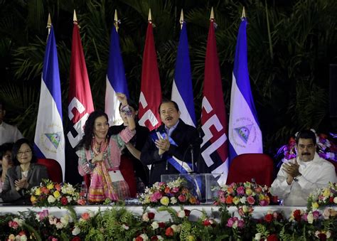 Daniel Ortega Y Su Esposa Rosario Murillo Asumen Gobierno En Nicaragua