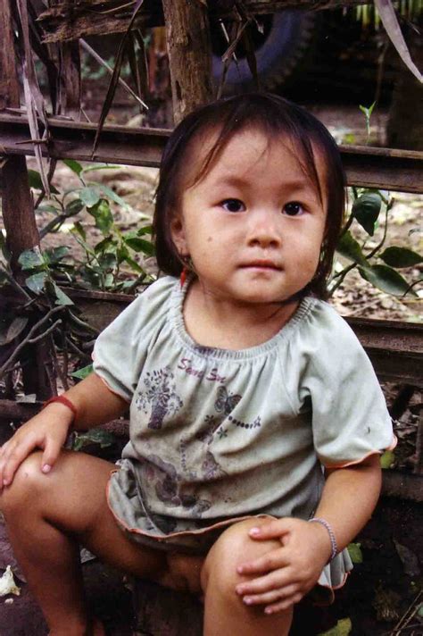 裸のカンボジアの女の子 whitteronline