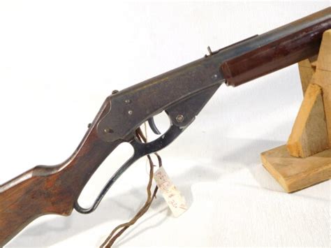Daisy No 111 Model 40 Red Ryder Mfg 1947 Baker Airguns