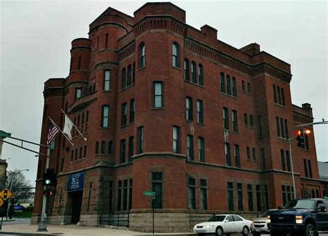 Get in touch with pedrik™ (@peedrik99) — 6507 answers, 23347 likes. Homeless shelter | pedrik | Flickr