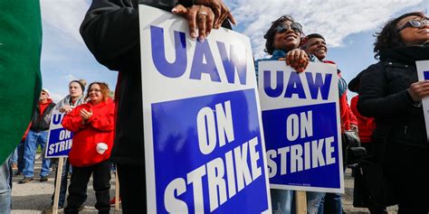 Gm Uaw Reach Tentative Agreement That Could End Strike Fortune