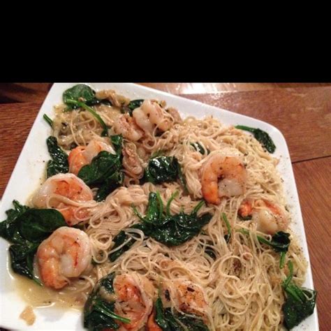 Toss to combine all ingredients and. Shrimp & spinach angel hair pasta with homemade white wine ...