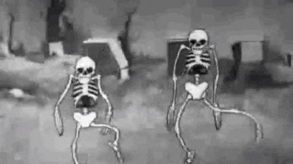 Spooky Scary Skeletons Gifs Find Share On Giphy