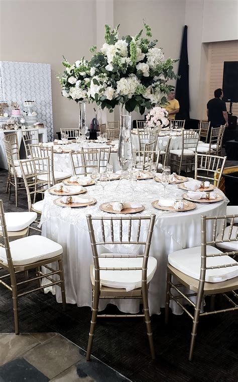 A typical japanese table setting involves a series of bowls in plates in different, mismatching sizes and patterns, all carrying their own separate portion of the meal and looking like an abstract, yet balanced and aesthetically pleasing conglomeration of culinary delight. Beautiful #wedding table set up #weddinginspiration # ...