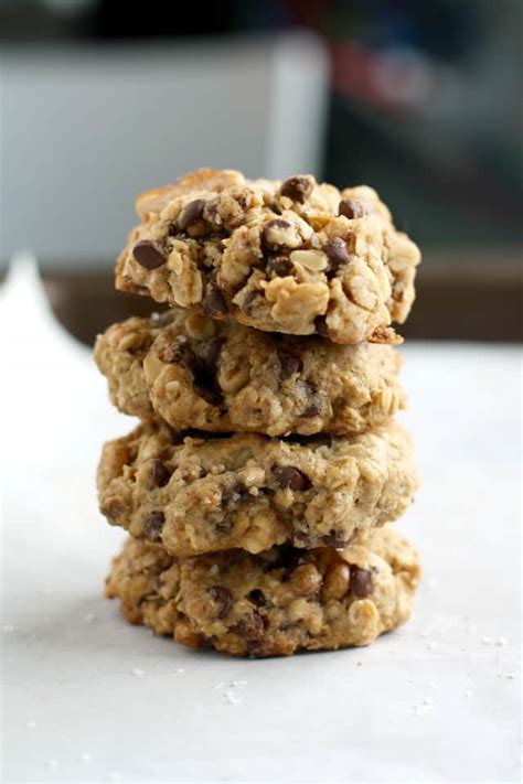 Vegan Salted Chocolate Chip Oatmeal Cookies The Pretty Bee
