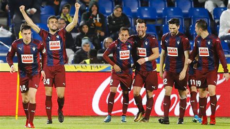 View other spanish la liga teams alaves ath bilbao atl madrid barcelona cadiz celta vigo eibar elche getafe granada huesca levante osasuna real betis real madrid sevilla sociedad valencia valladolid villarreal. Eibar renverse le FC Séville ! - Sport.fr