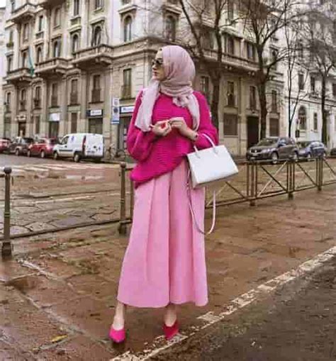 Tampil Cantik Dengan Style Outfit Warna Soft Pink