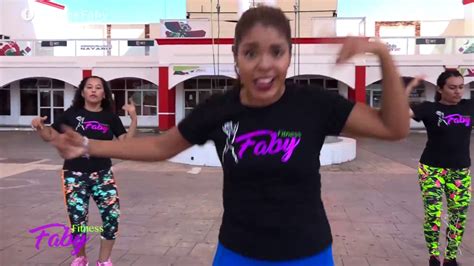 Today i'm super happy to show you how i recreated this gorgeous look as seen on becky g on her newest music video from her single mayores!! Becky G - Mayores - Zumba - Coregrafía Fitness Faby - YouTube