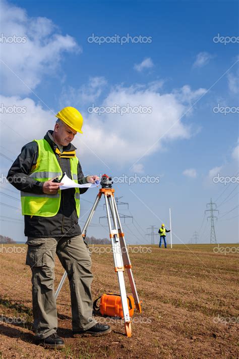Geodesist Measure Land Look Construction Plan — Stock Photo