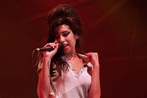 Amy Winehouse Appearing At The 2007 Summer Pops In Aintree Photos By