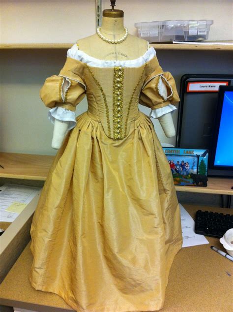 Half Scale 17th Century Dress Recreation Part 4 The Bodice Laura
