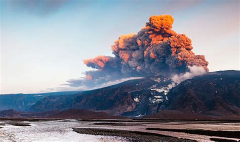 Katla Icelands Biggest Volcano Could Erupt After Earthquake World