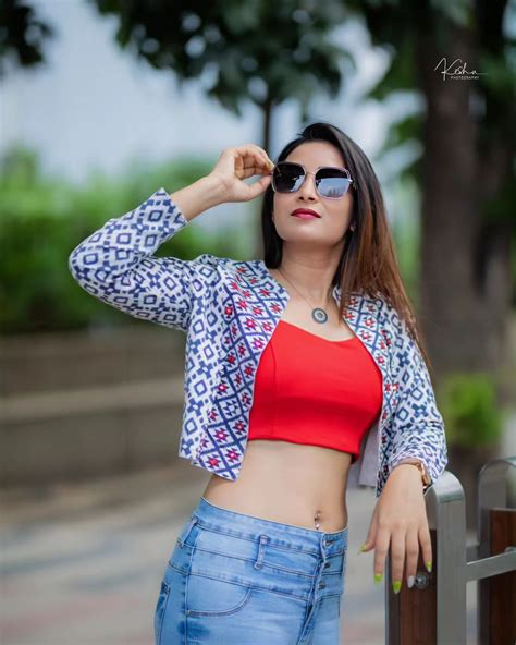 Anchor And Actress Bhanu Shree Latest Stylish Clicks