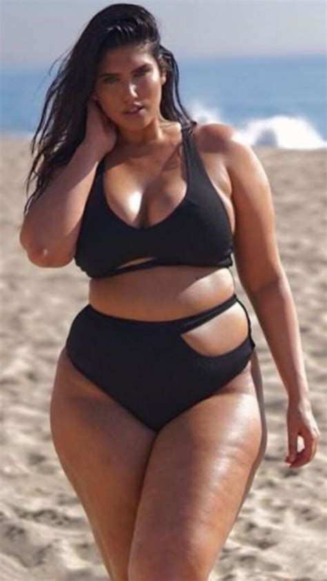 Australian Curvaceous Model Latecia Thomas Sultry Bikini Photos Are Going Viral Look Inside To