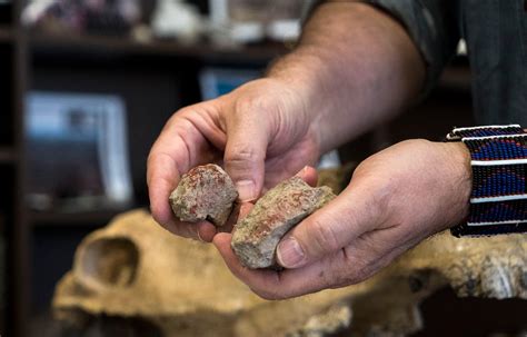 Scientists Are Amazed By Stone Age Tools They Dug Up In Kenya Kunc