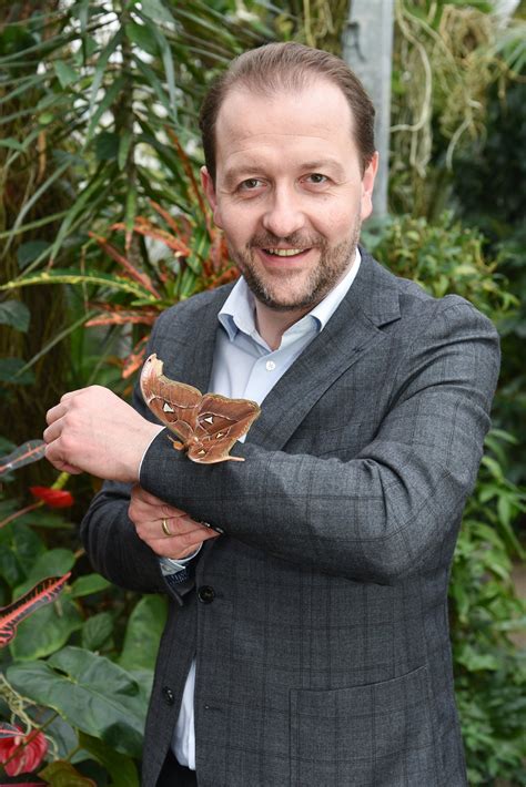 Auch die schauhäuser sind wieder geöffnet und die meisten veranstaltungen können stattfinden. Botanischer Garten: Schmetterlinge im Tropenhaus ...