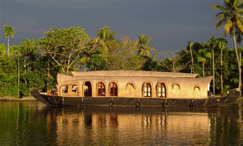 Alleppey Tourism Top Tourist Places And Things To Do In Alleppey Kerala