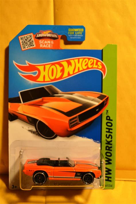 2015-241 - Hall's Guide for Hot Wheels Collectors