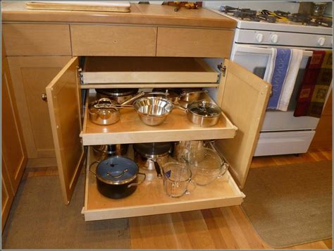 diy pull out cabinet Google søk Kitchen cabinet storage Inside