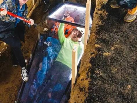 Man Buried Alive In Coffin For 50 Hours Youtuber Mrbeast Spends 50