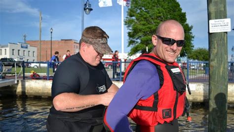 Rescue Trainees Make Waterfront Splash Washington Daily News Washington Daily News