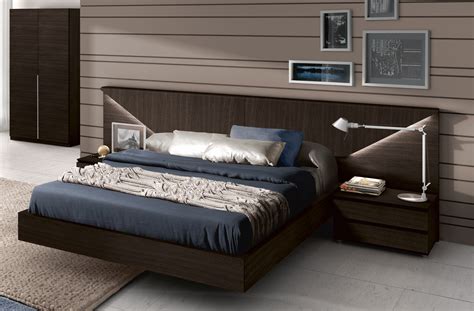 Made In Spain Wood Modern Platform Bed Indianapolis