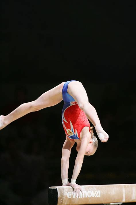 Ksenia Semenova On The Beam Resolution X Gymnastics Pictures Gymnastics Poses